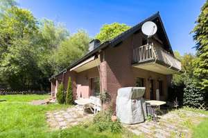 Freistehendes Einfamilienhaus // Wohnen in Natur und Ruhe mit Doppelgarage – Die vollständige Adresse der Immobilie erhältst du vom Anbieter., 42653 Gräfrath, Solingen – Vorschaubild 4