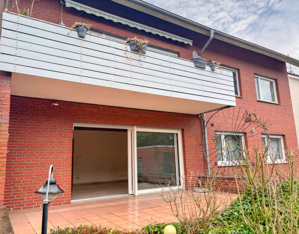 Immobilie in Gütersloh - Attraktives Mehrfamilienhaus mit Entwicklungspotenzial
***4256 G in Kattenstroth - Bild 2