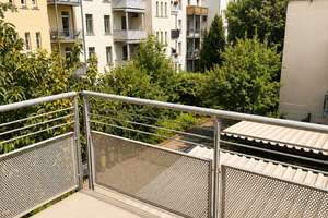 Wunderschöne 2,5-Raum-Wohnung mit Balkon und Tiefgarage
