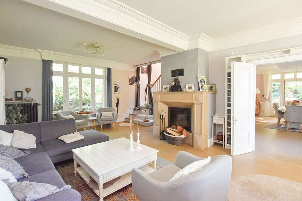 Immobilie in Sülfeld - Stilvolles Landhaus auf weitläufigem Grundstück mitten im Grünen zwischen Hamburg & Ostsee... - Bild 3