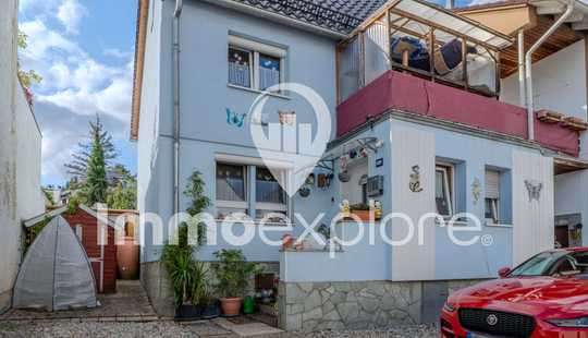 Bild von Charmante Doppelhaushälfte in Kronberg – saniert, zentral, mit Garten und Sauna
