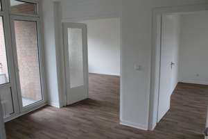 Frisch renovierte 2,5-Zimmer Wohnung im grünen Zinkhüttenpark in Duisburg Hamborn – Walther-Rathenau-Straße 5, 47166 Obermarxloh, Duisburg – Vorschaubild 2