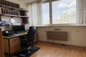 Hochgelegene gut geschnittene 3-Zimmer-Wohnung im Olympiadorf mit großer Südterrasse – 80809 Am Riesenfeld, München – Vorschaubild 6