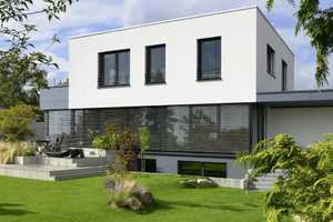 **Freist. Bauhausstil-Villa auf Sonnengrundstück in Düsseldorf-Gerresheim / Ostparksiedlung** – Düsseldorf – Vorschaubild 1