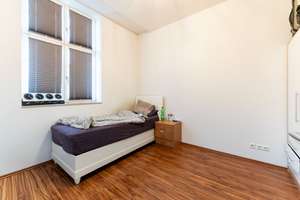 Stilvolle 2-Zimmerwohnung mit Stellplatz und Einbauküche im Denkmalensamble – Die vollständige Adresse der Immobilie erhältst du vom Anbieter., 1139 Mickten, Dresden – Vorschaubild 4