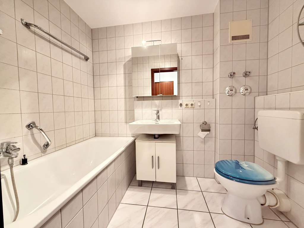 Immobilie in Bad Wimpfen - 2-Zimmer-EG-Wohnung mit Terrasse und Tiefgaragenstellplatz - Bild 4