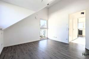 Moderne & edle Dachgeschosswohnung mit großem SÜD-Balkon (19m²) - 5 Gehminuten vom Feldmochinger See – Karlsfelder Str. 38 C, 80995 Feldmoching, München – Vorschaubild 18