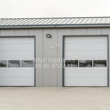 Lagerhalle mit befestigter Außenfläche am Autobahnkreuz Kerpen-Türnich