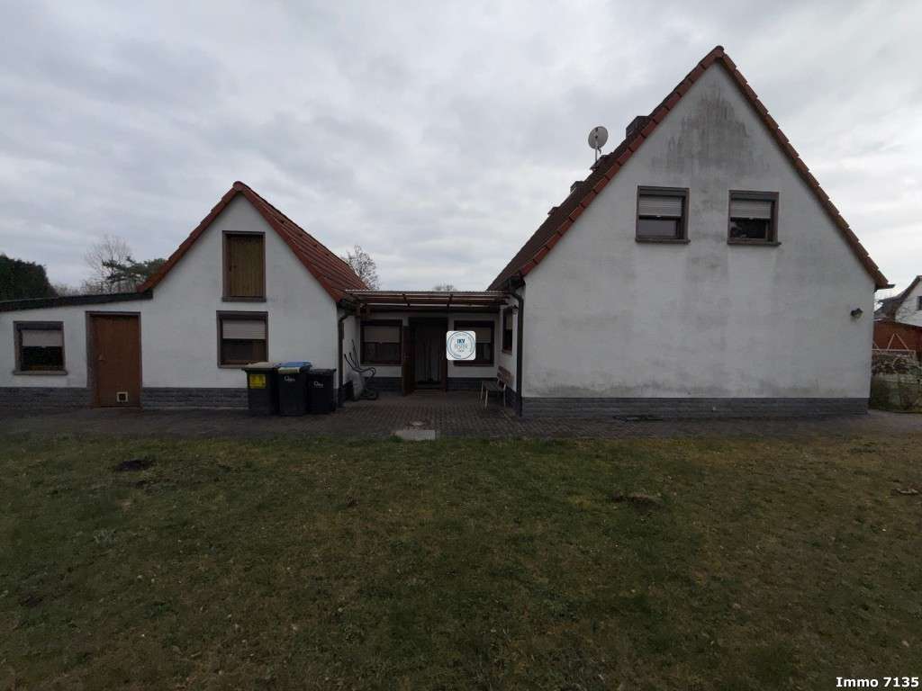 Immobilie in Neukieritzsch - Doppelhaushälfte mit sehr großen teilbaren Grundstück - Bild 2