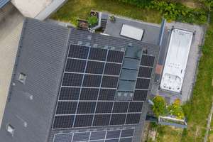 + Moderne und helle Doppelhaushälfte mit innovativer Technik in Straubing + – Die vollständige Adresse der Immobilie erhältst du vom Anbieter., 94315 Hornstorf, Straubing – Vorschaubild 5