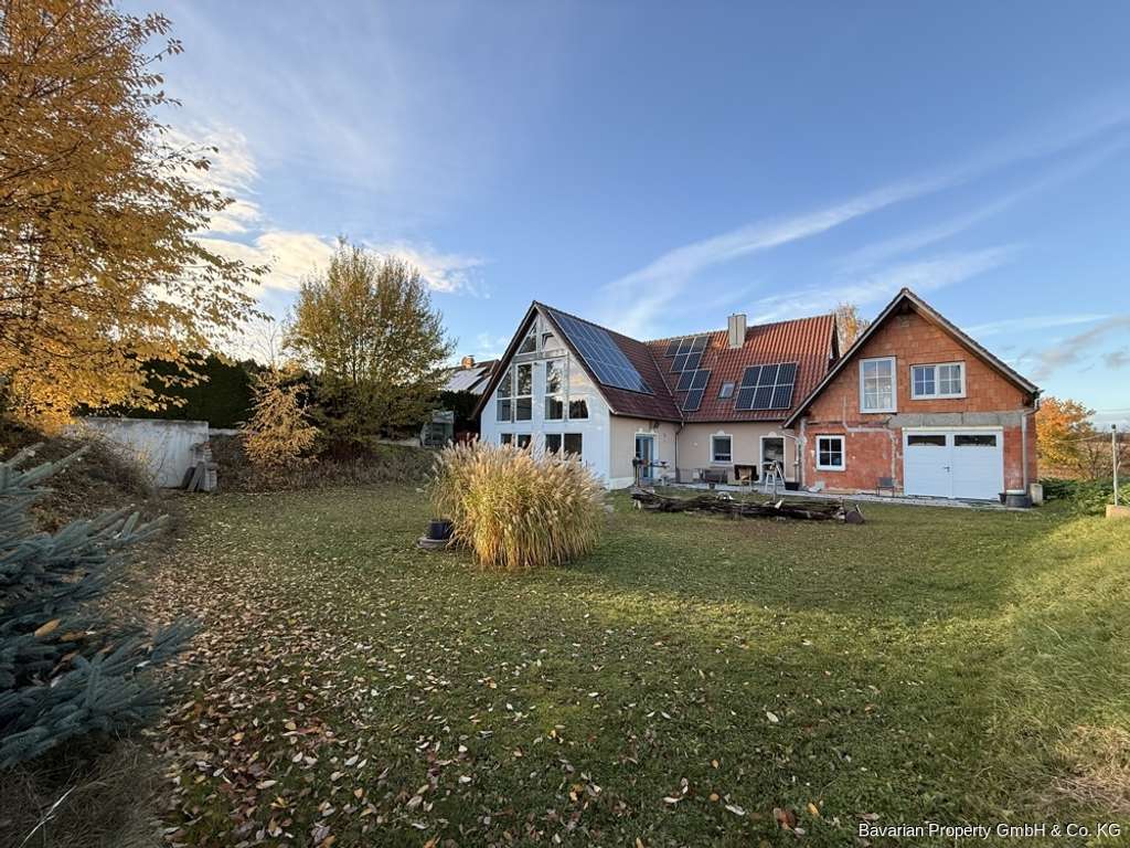 Immobilie in Schierling - Viel Platz für die Familie: Einfamilienhaus auf ca. 1.000 m² Grundstück - Bild 0