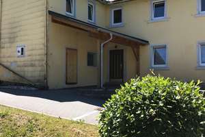 Idyllisches Wohnhaus mit Garten und Nebengebäude – Schulstraße 13, 95222 Presseck – Vorschaubild 3