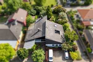 Großzügiges Zuhause mit Einliegerwohnung, Garten und viel Platz für die Familie