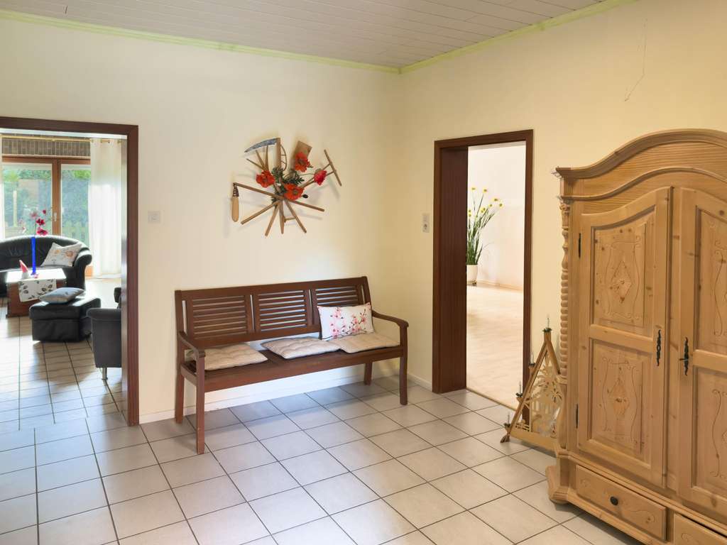 Immobilie in Neuengörs - Zweifamilienhaus mit vielen Möglichkeiten und Weitblick - Bild 1