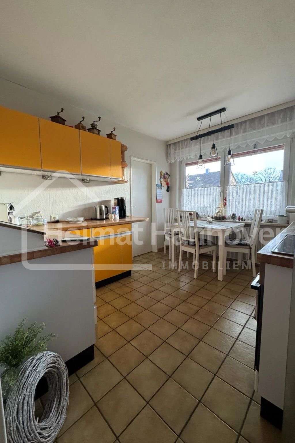 Immobilie in Uetze - Großzügiges 1–2-Familienhaus mit Pool und großem Grundstück in zentraler Lage von Uetze - Bild 9