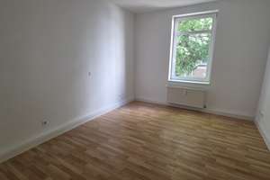 Wohnen mit Charakter: 3-Zimmer-Wohnung in Halle (Saale) – Huttenstraße 80, 6110 Lutherplatz/Thüringer Bahnhof, Halle (Saale) – Vorschaubild 2