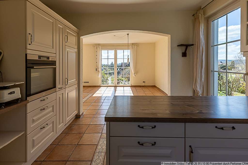 Immobilie in Wershofen - Tolle Aussicht in ruhiger Lage mit stilvoll angelegtem Garten - junges, energieeffizientes Wohnhaus - Bild 4