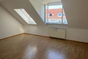 Helle 1,5-Zimmer Dachgeschosswohnung – Kantstraße 81a, 86167 Lechhausen-West, Augsburg – Vorschaubild 9