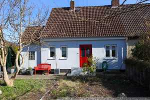 modernisiertes Siedlerhäuschen mit traumhaftem Garten – Hamburg – Vorschaubild 1
