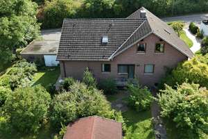 Architektenhaus mit großzügiger ebenerdiger Wohnung und zusätzlicher Einliegerwohnung – Die vollständige Adresse der Immobilie erhältst du vom Anbieter., 30890 Barsinghausen – Vorschaubild 4