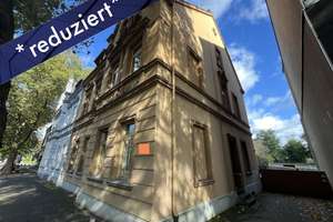 Dreifamilienhaus in DU-Neumühl, mit großem Baugrundstück, 8 Garagen und Mietsteigerungspotential! – Die vollständige Adresse der Immobilie erhältst du vom Anbieter., 47166 Neumühl, Duisburg – Vorschaubild 2
