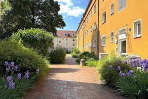 Helle und freundliche Dachgeschosswohnung mit Terrasse – Riegerhofstr. 15, 80686 Sankt Ulrich, München – Vorschaubild 2