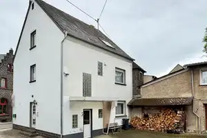 EIN GANZES HAUS -  mit Einbauküche, Whirlpool, Gallerie etc. – Mayen-Koblenz (Kreis) – Vorschaubild 1