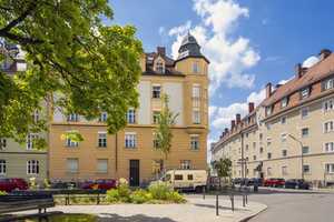 Charmante Eigentumswohnung in stilvollem Altbau – München – Vorschaubild 1