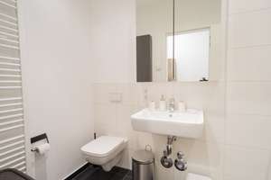 Urban Living in Berlin-Mitte: Modernes Studio-Apartment mit Sonnenbalkon – Die vollständige Adresse der Immobilie erhältst du vom Anbieter., 10179 Mitte (Ortsteil), Berlin – Vorschaubild 6