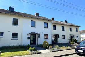 Charmantes, kleines Reihenhaus mit Garage in Peine-Vöhrum! – Peine (Kreis) – Vorschaubild 1