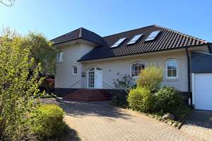 Großzügiges Wohnen mit Perspektive ? Familienhaus mit Einliegerwohnung  und  Mehrwert – Die vollständige Adresse der Immobilie erhältst du vom Anbieter., 27793 Wildeshausen – Vorschaubild 3