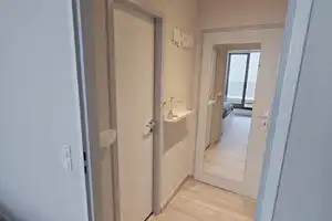 Neu renovierte und möblierte Wohnung mit Dachterrasse – Amalienstraße 49, 80799 München – Vorschaubild 17