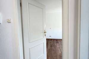 Sonnenbalkon mit Blick ins Rosental - leerstehende 2 Zimmerwohnung mit großem Balkon! – Kirschbergstraße 24, 4159 Möckern, Leipzig – Vorschaubild 15