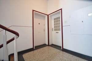 Altbauwohnung mit Dienstboteneingang, Parkett, Dielen, Terrazzo und Balkon  