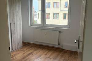 Wohnen mit Charakter: Zweizimmerwohnung in Bremen-Findorff (teilmöbiliert) – Admiralstraße 99, 28215 Findorff-Bürgerweide, Bremen – Vorschaubild 1
