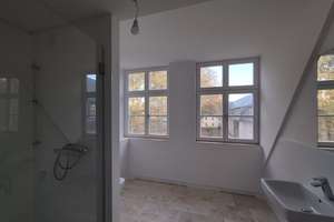 3 Zimmer mit Galerie- Maisonnette mit Aufzug, EBK, Fussbodenh. Naturstein, 2 Bäder! – Stieglitzring 1D, 38642 Goslar – Vorschaubild 8