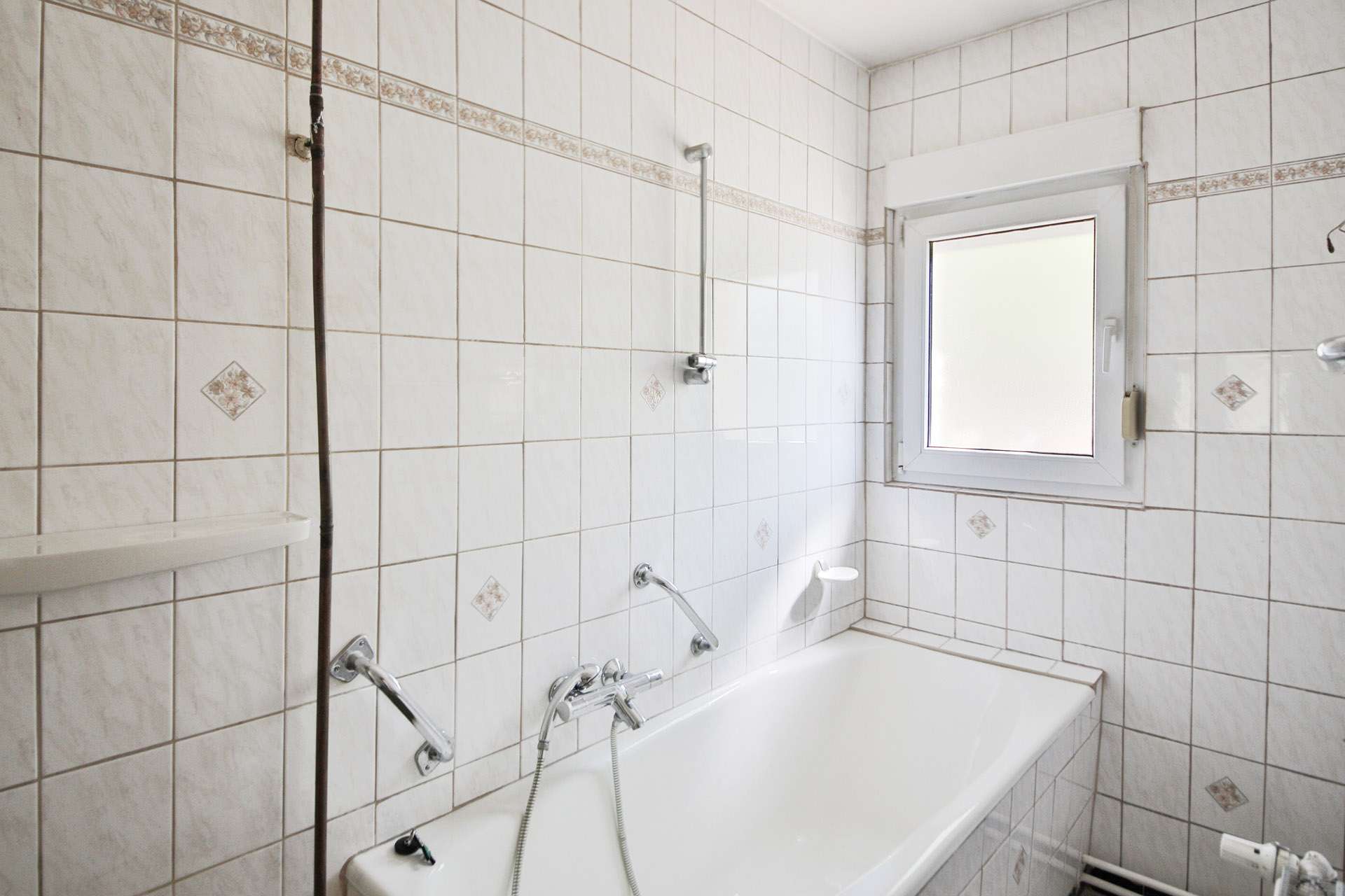 Immobilie in Birkenfeld - Gestaltungschance: 2-Familienhaus in Gräfenhausen mit Wintergarten, Garagen und großem Grundstück - Bild 6