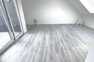 Wohnen mit Charakter: Drei-Zimmer-Dachgeschosswohnung in Zuffenhausen – Elsässer 34, 70435 Zuffenhausen-Hohenstein, Stuttgart – Vorschaubild 4