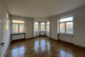 Herrschaftlicher 5-Zimmer Altbau, Haidhausen-Au, 4 OG Lift Balkon Parkett EB-Küche