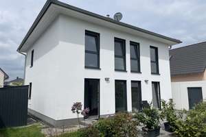 Großzügige Stadtvilla in Heide-Süd - nähe Wald, Uni, Klinik – Die vollständige Adresse der Immobilie erhältst du vom Anbieter., 6120 Heide-Süd, Halle (Saale) – Vorschaubild 1