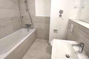 Helle 3-Zimmerwohnung mit Balkon und Dachterrasse im Neubauprojekt Bahrenfelder Carré in Altona! – Bahrenfelder Chaussee 63, 22761 Bahrenfeld, Hamburg – Vorschaubild 7