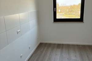 Großzügige Wohnung mit Loggia // 2.OG links – Zwickauer Str. 2, 38444 Westhagen, Wolfsburg – Vorschaubild 2