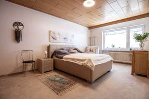 Winkelbungalow Delkenheim: 130 m² Wohnfl + voll ausgebauter Keller – bis ~190 m² fürs Wohnen nutzbar – Die vollständige Adresse der Immobilie erhältst du vom Anbieter., 65205 Delkenheim, Wiesbaden – Vorschaubild 13
