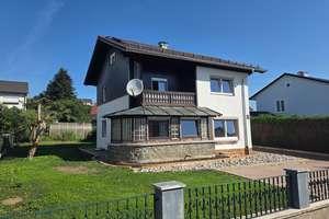 Großzügiges Einfamilienhaus mit Einliegerpotenzial, Sauna und traumhaftem Garten in ruhiger Wohnlage