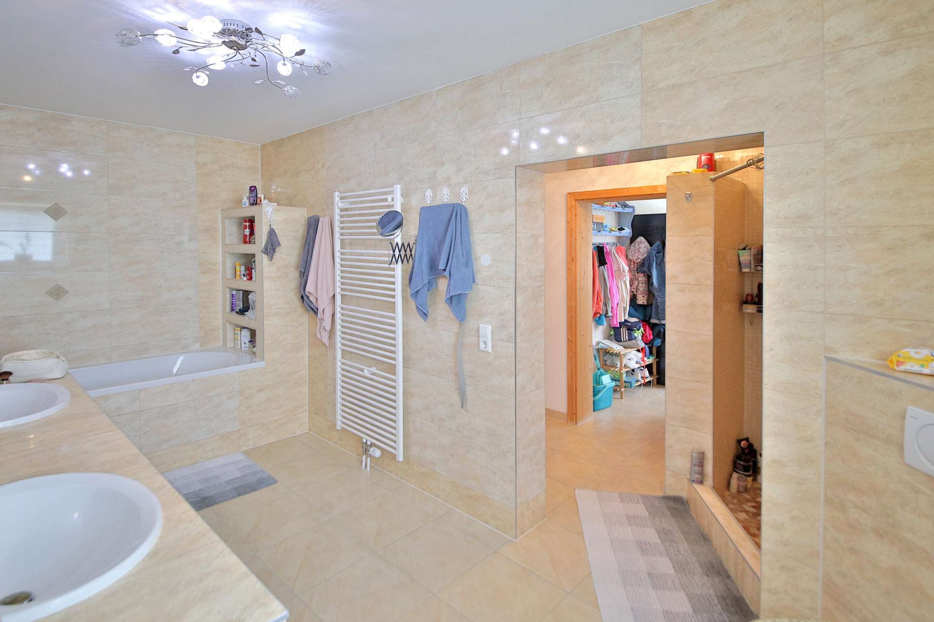 Immobilie in Buggingen - Vielseitiges Wohn- und Geschäftshaus in Buggingen – stilvoll wohnen und arbeiten unter einem Dach - Bild 5