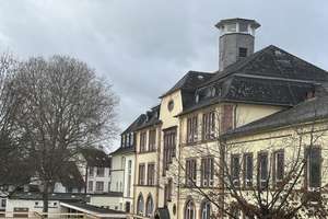 +OF-Bürgel+ Alter Ortskern+ 2-3 FH Altbau auf kl. Grundstück, Doppelgarage und Laube – 63075 Bürgel, Offenbach am Main – Vorschaubild 36