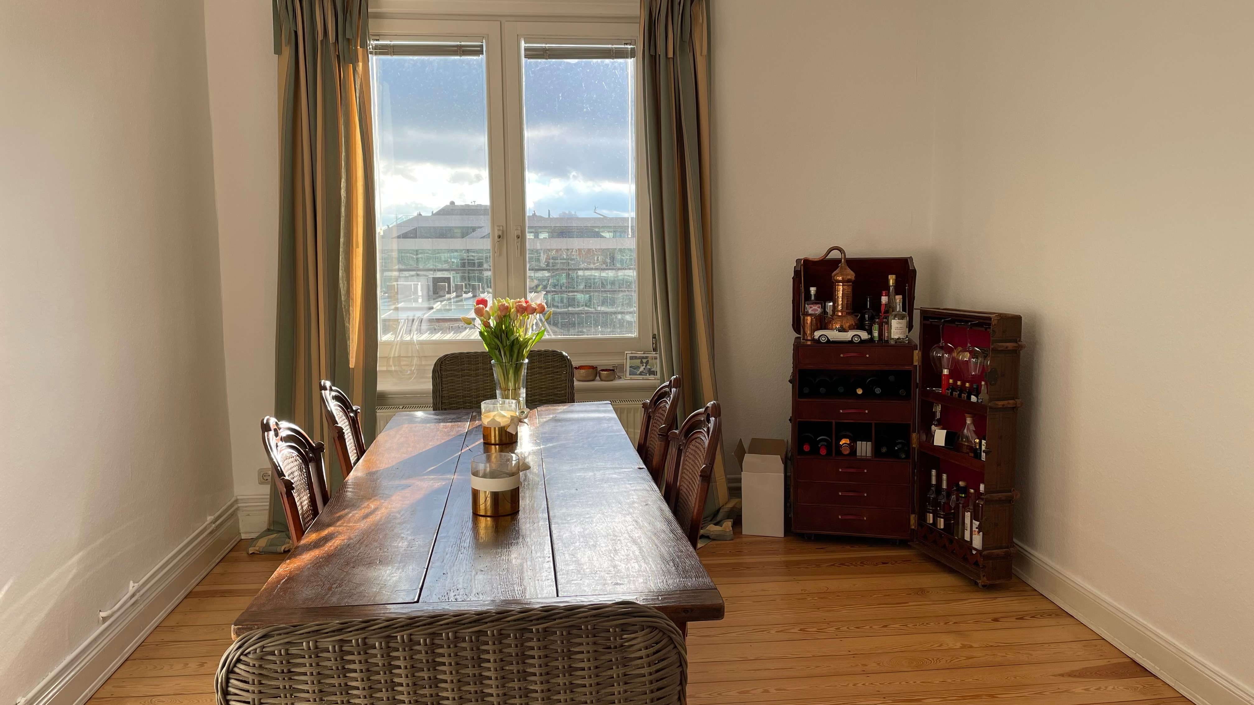 Elbblick: großzügige Altbauwohnung, Hamburg – Bild 4