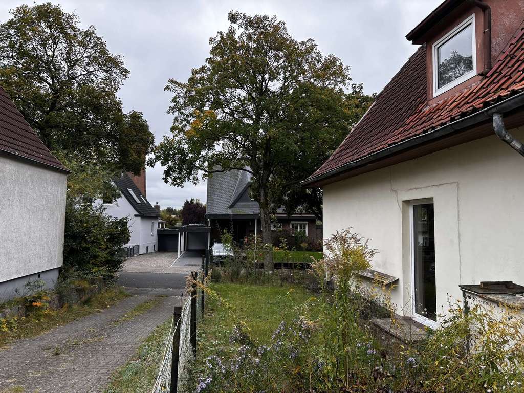 Immobilie in Bad Schwartau - *reserviert* Sanierungsbedürftiges Einfamilienhaus in Bad Schwartau - Bild 2