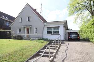 Familien willkommen! Freistehendes Einfamilienhaus in begehrter Wohnlage von Solingen-Gräfrath – Die vollständige Adresse der Immobilie erhältst du vom Anbieter., 42653 Gräfrath, Solingen – Vorschaubild 2