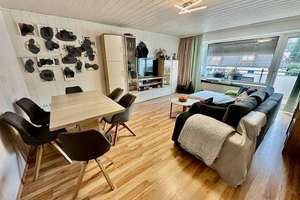Helle & gepflegte 3 ZKBB in zentraler Lage von Wiesbaden mit Balkon! – Schönaustrasse 19, 65201 Schierstein, Wiesbaden – Vorschaubild 2